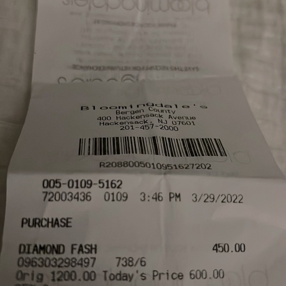 Graduated Pendant Necklace - Picture 12 of 12